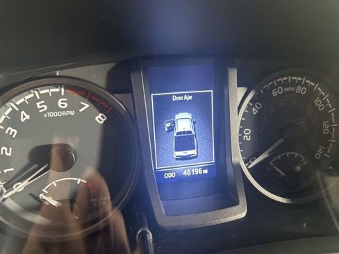 Used 2023 Toyota Tacoma TRD Off-Road AWD/4WD image 18