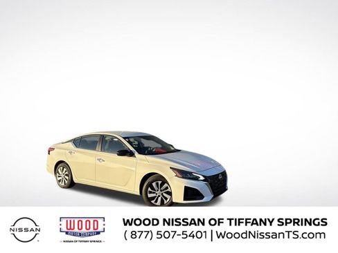 Used 2025 Nissan Altima 2.5 S image 1