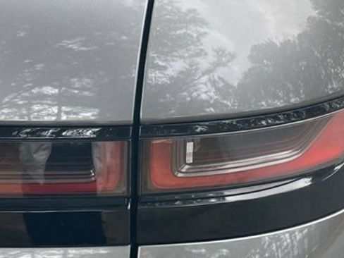 Used 2020 Land Rover Range Rover Evoque SE image 9