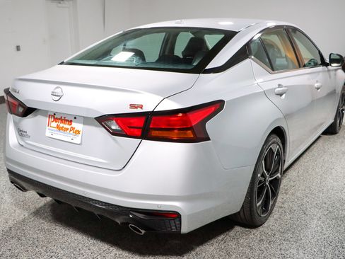 Used 2023 Nissan Altima 2.5 SR image 7
