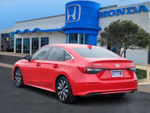 Used 2024 Honda Civic EX image 4