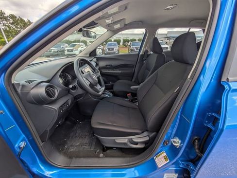New 2025 Nissan Kicks Play S FWD image 13