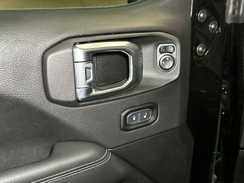 Used 2023 Jeep Wrangler Unlimited Sahara w/ Cold Weather Group AWD/4WD image 16