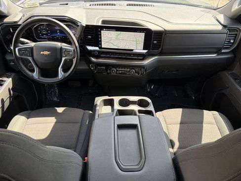 Used 2025 Chevrolet Silverado 1500 LT AWD/4WD image 19