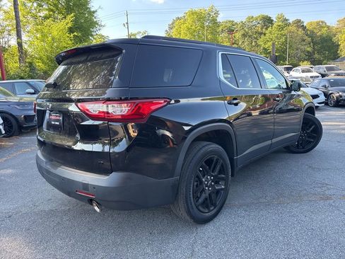Used 2020 Chevrolet Traverse LT FWD image 3