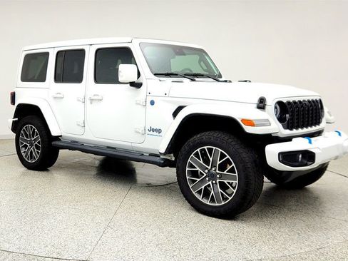 Used 2024 Jeep Wrangler High Altitude AWD/4WD image 3