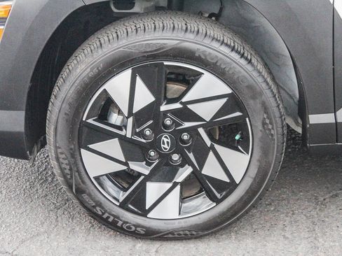 Certified 2025 Hyundai Kona SEL image 7