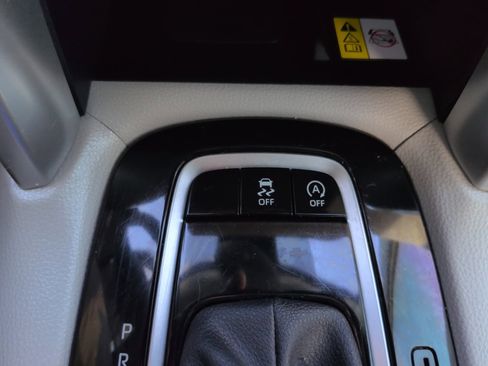 Used 2023 Toyota Corolla Cross LE image 28