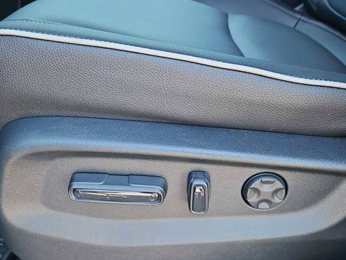 New 2026 Honda Odyssey Touring image 13