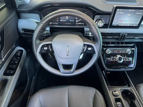Used 2022 Lincoln Corsair FWD image 16
