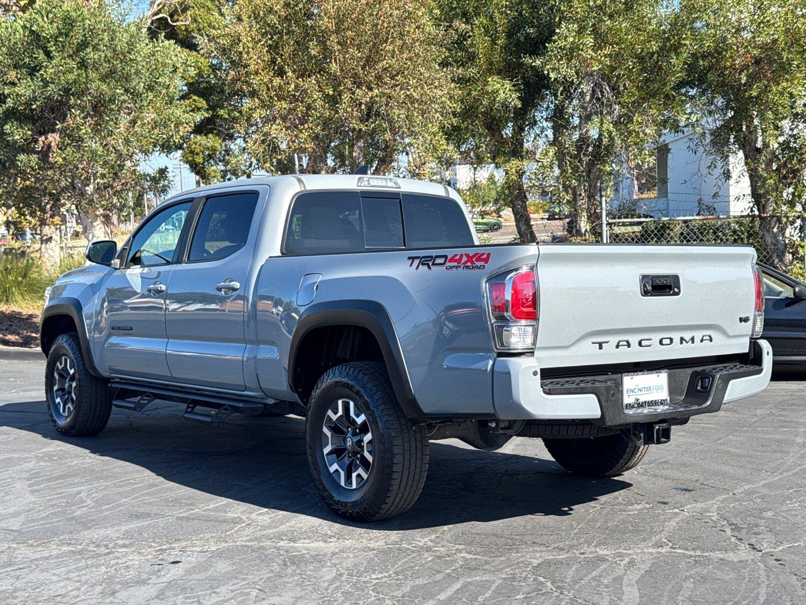 Used 2020 Toyota Tacoma TRD Off-Road w/ Technology Package AWD/4WD image 11