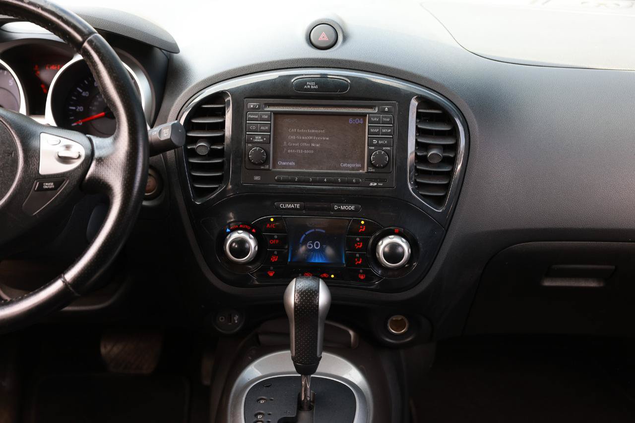 Used 2012 Nissan Juke SL FWD image 34