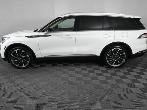 Used 2022 Lincoln Aviator Reserve w/ Equipment Group 201A image 3