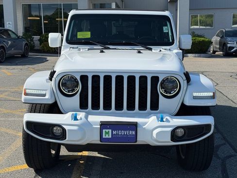 Used 2023 Jeep Wrangler Unlimited Sahara AWD/4WD image 9