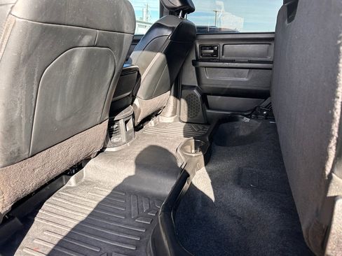 Used 2022 RAM 2500 Tradesman w/ Chrome Appearance Group image 9