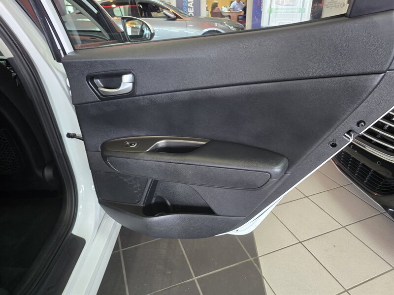 Used 2019 Kia Optima LX FWD image 15