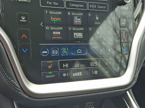 Used 2023 Subaru Outback Premium image 15