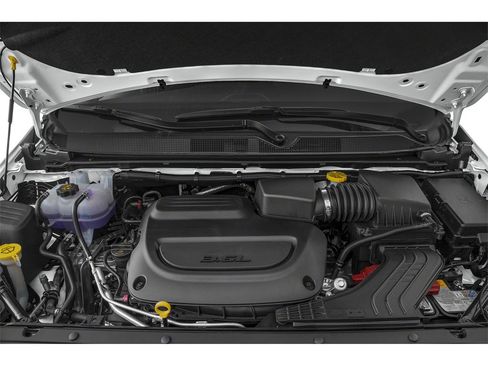 Used 2024 Chrysler Pacifica Touring-L image 12