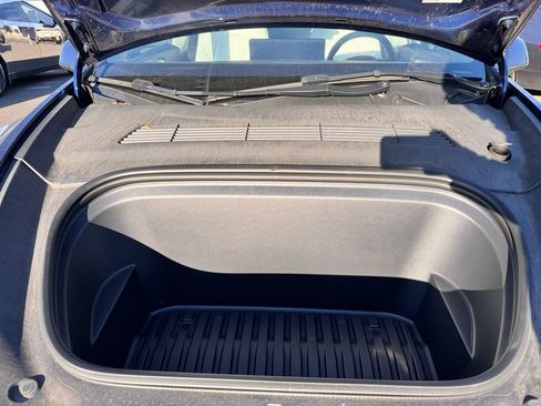 Used 2023 Tesla Model Y Long Range image 10