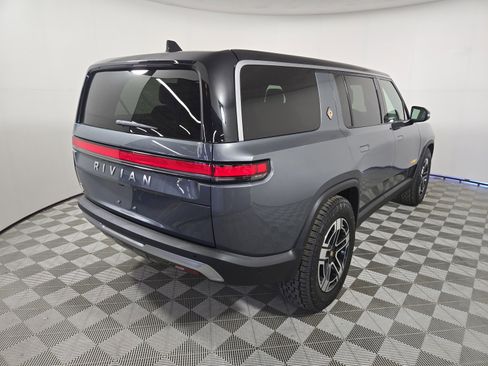 Used 2022 Rivian R1S Launch Edition image 5