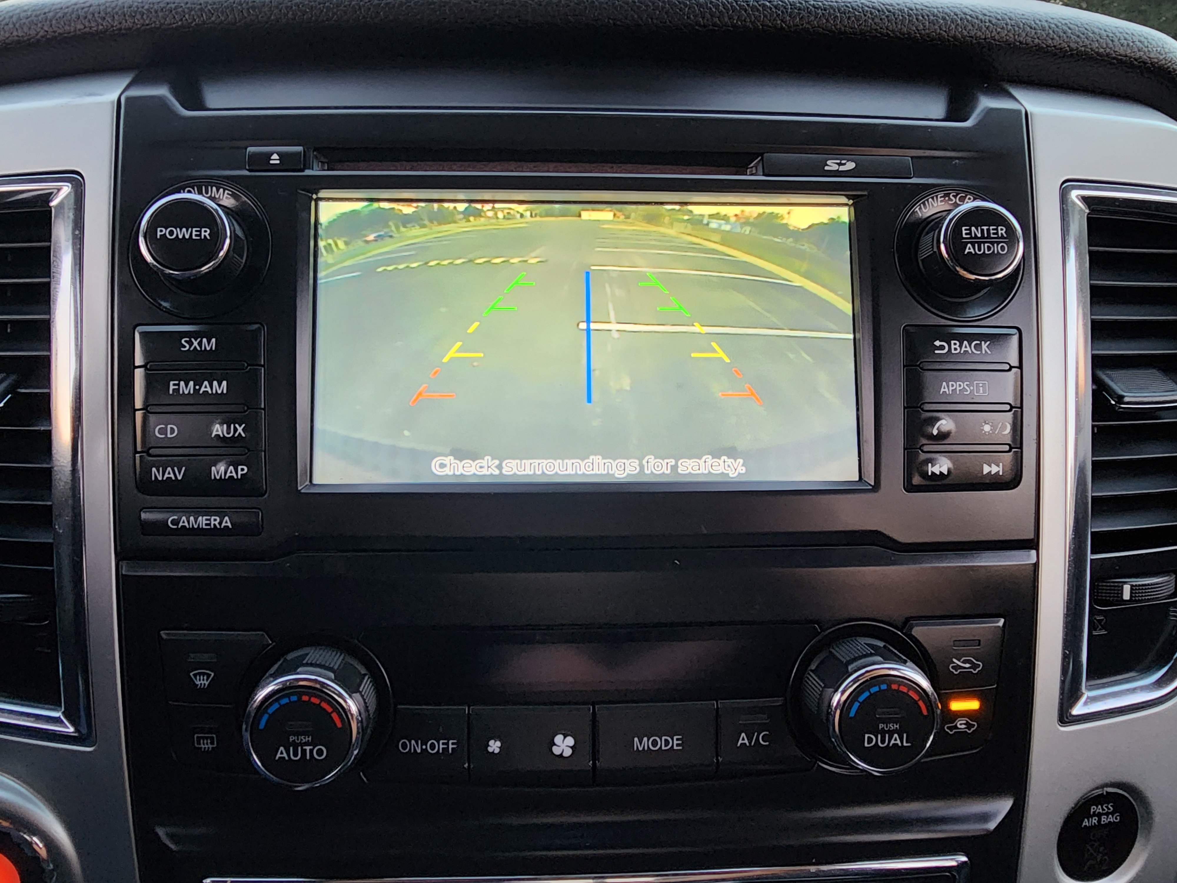 Used 2018 Nissan Titan SV w/ SV Convenience Package AWD/4WD image 40