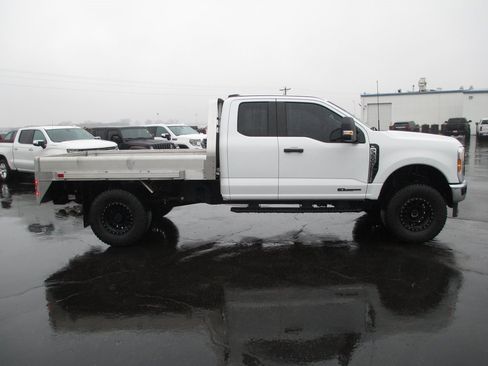 Used 2024 Ford F350 XL w/ FX4 Off-Road Package image 4