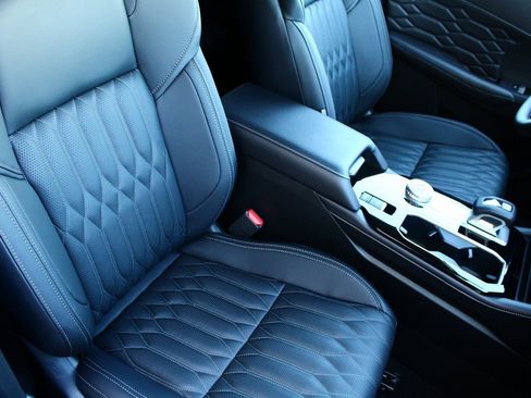 New 2025 Mitsubishi Outlander SEL image 8