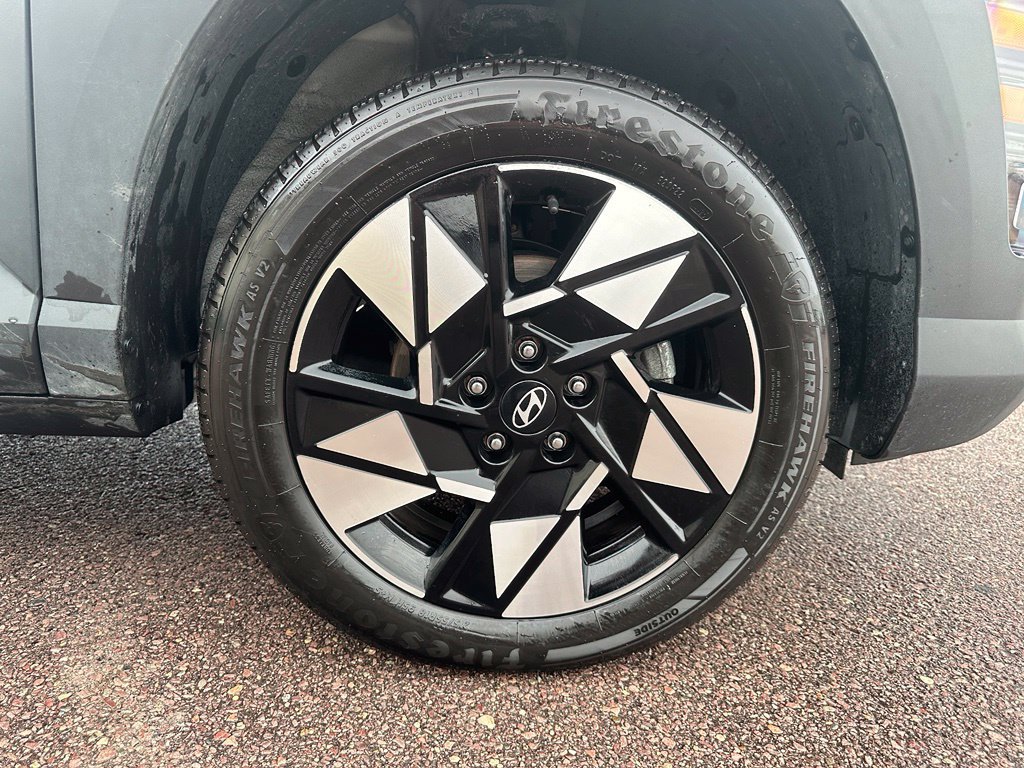 Used 2025 Hyundai Kona SEL AWD/4WD image 39