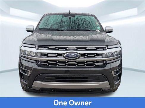 Used 2023 Ford Expedition Platinum image 2