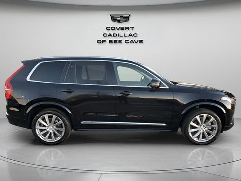 Used 2023 Volvo XC90 B6 Plus image 11