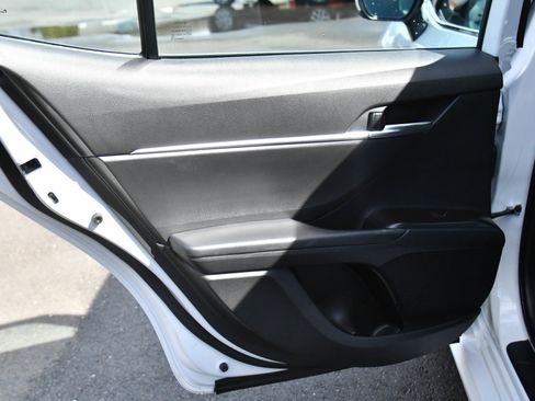 Used 2024 Toyota Camry LE image 31