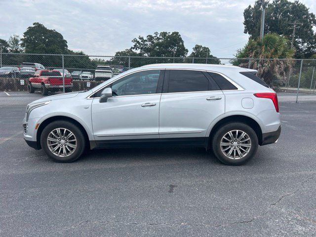 Used 2017 Cadillac XT5 Luxury w/ Driver Awareness Package FWD image 2