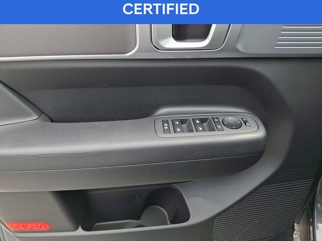 Certified 2025 Hyundai Santa Fe SE AWD/4WD image 13