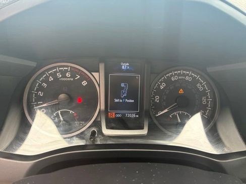 Used 2023 Toyota Tacoma TRD Off-Road w/ Technology Package AWD/4WD image 28