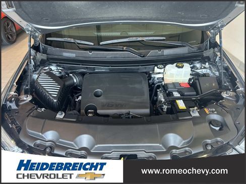 Certified 2023 Chevrolet Traverse RS FWD image 9