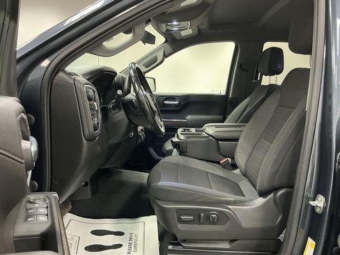 Used 2021 Chevrolet Silverado 1500 RST w/ LPO, Blackout Package AWD/4WD image 8