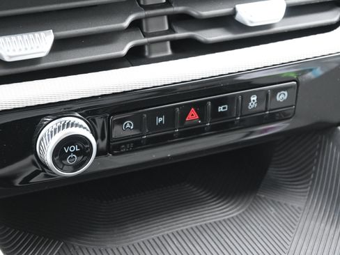 New 2026 Ford Explorer Active w/ Active Comfort Package image 24