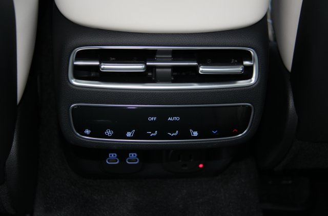 Used 2026 Genesis GV70 3.5T Sport Prestige AWD/4WD image 35