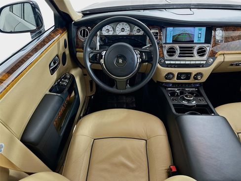 Used 2014 Rolls-Royce Ghost image 50