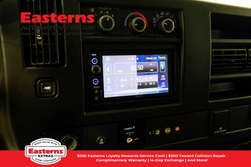 Used 2019 Chevrolet Express 2500 Extended RWD image 19