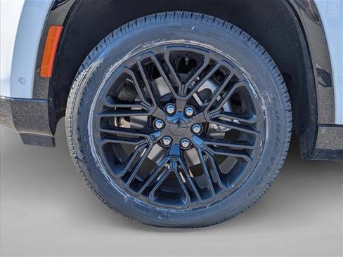 Used 2023 Jeep Wagoneer Series II image 9