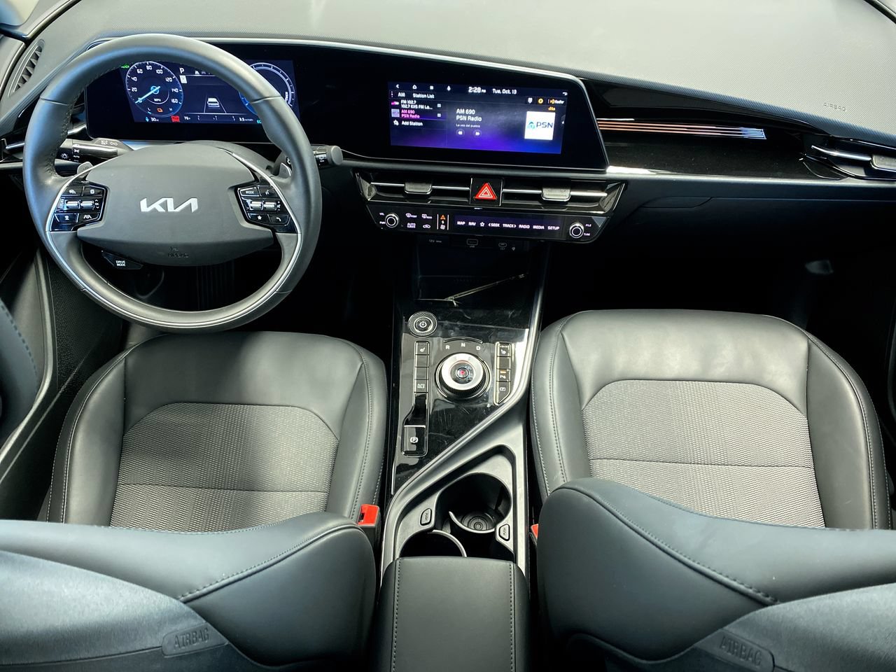 Certified 2024 Kia Niro Wind FWD image 31