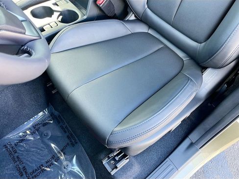 Used 2025 Subaru Forester Limited image 20