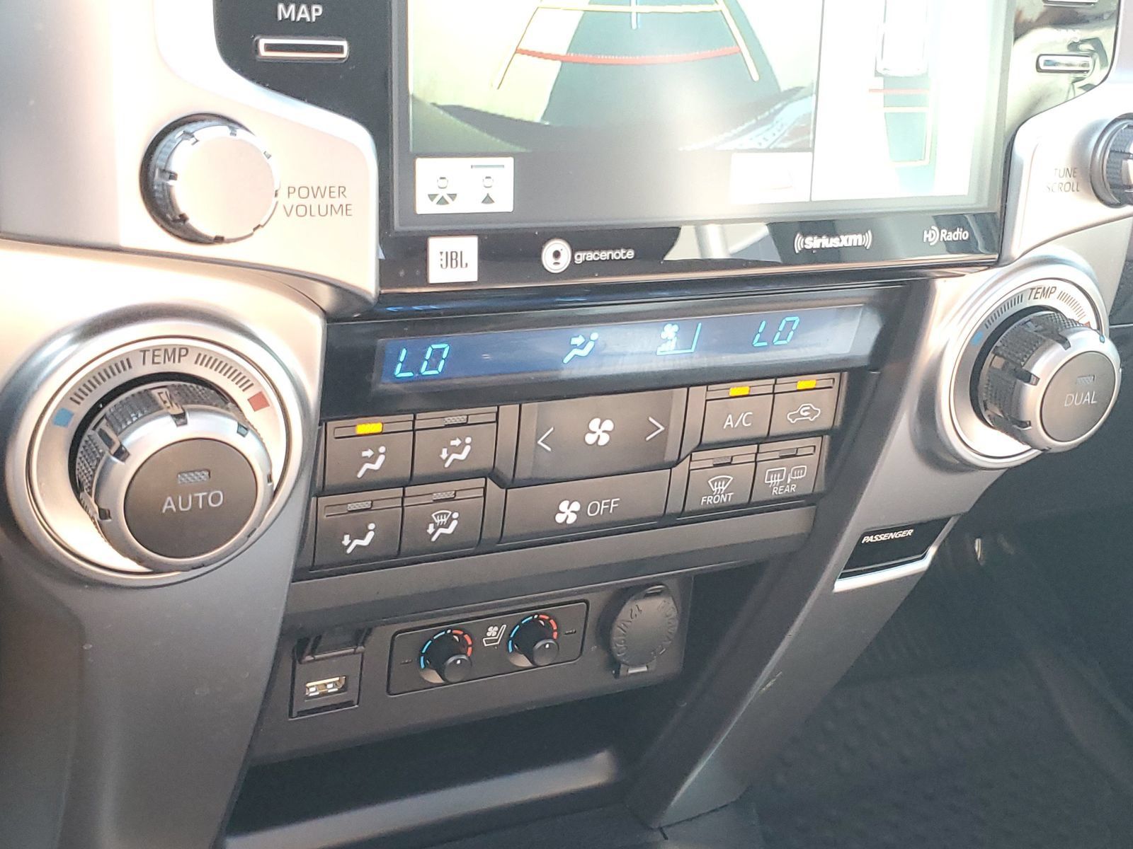 Used 2023 Toyota 4Runner Limited AWD/4WD image 29