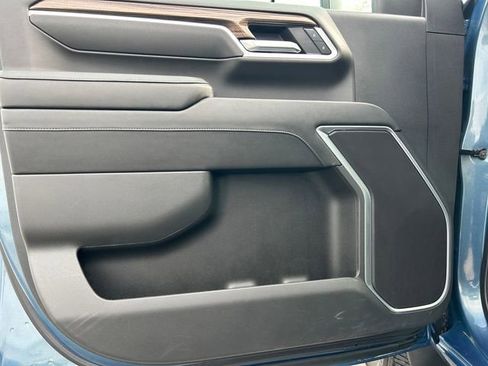 Used 2025 Chevrolet Silverado 3500 LT image 11