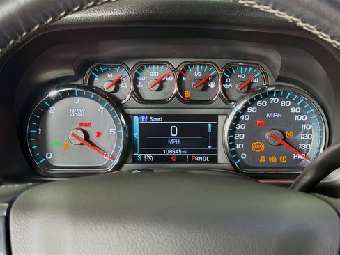 Used 2020 Chevrolet Tahoe LT w/ Luxury Package AWD/4WD image 14
