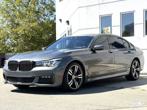 Used 2019 BMW 740i w/ Executive Package RWD image 4