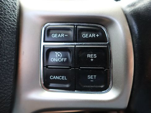 Used 2014 RAM 1500 Laramie AWD/4WD image 31