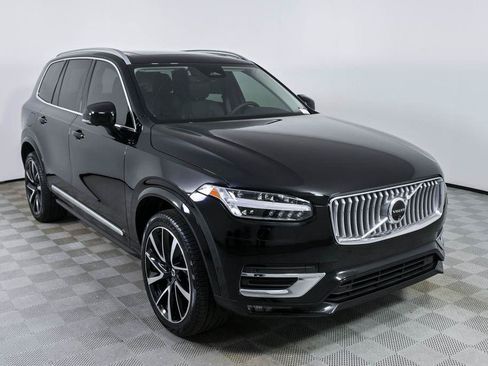 Certified 2024 Volvo XC90 B5 Plus w/ Protection Package Premier AWD/4WD image 28