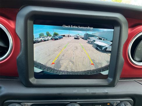 Used 2020 Jeep Wrangler Unlimited Rubicon w/ Uconnect 4C Nav & Sound Group image 23